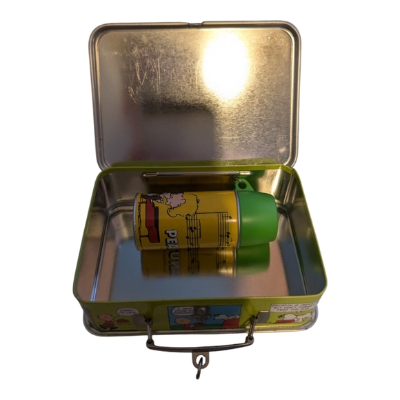 Hallmark Keepsake 2000 Peanuts Lunch Box Ornament Collectible - Picture 4 of 4